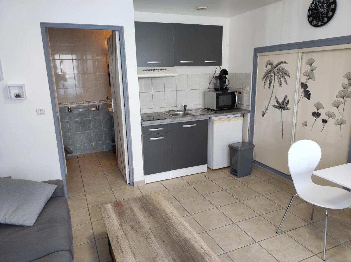 Studio 2 Personnes En Centre Ville Saint-Pierre-de-Plesguen ภายนอก รูปภาพ