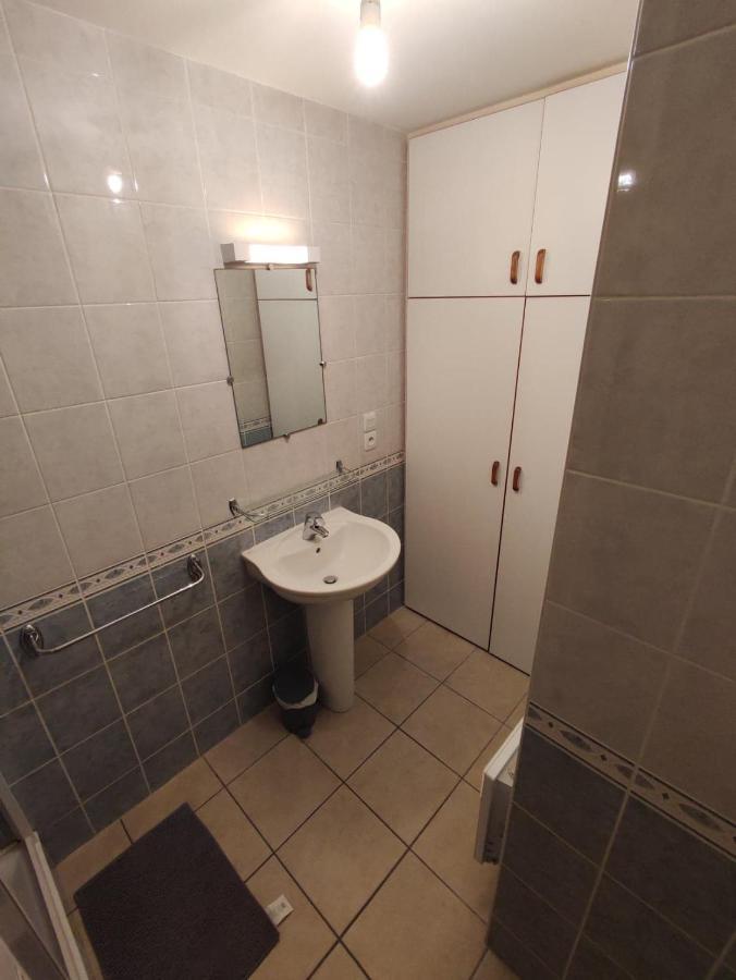 Studio 2 Personnes En Centre Ville Saint-Pierre-de-Plesguen ภายนอก รูปภาพ